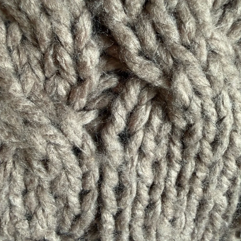 POTTERY BARN Chunky Cable Knit Neutral Faux Fur Throw Pillow Cover 24”x24”
